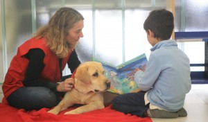 Elena y Bea trabajando