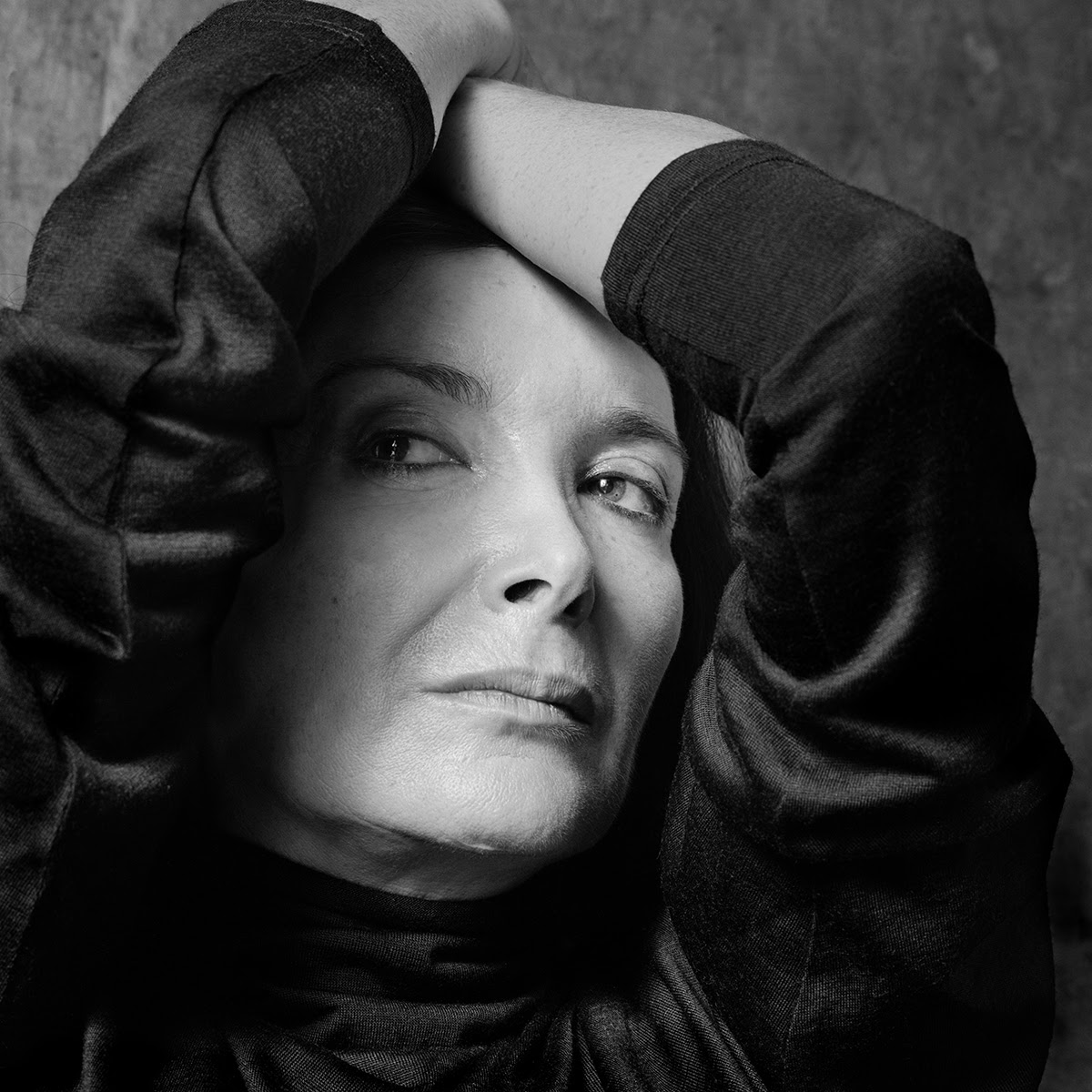 Nuria Espert. Serie Actitudes ©Alberto Schommer VEGAP, Madrid, 2022