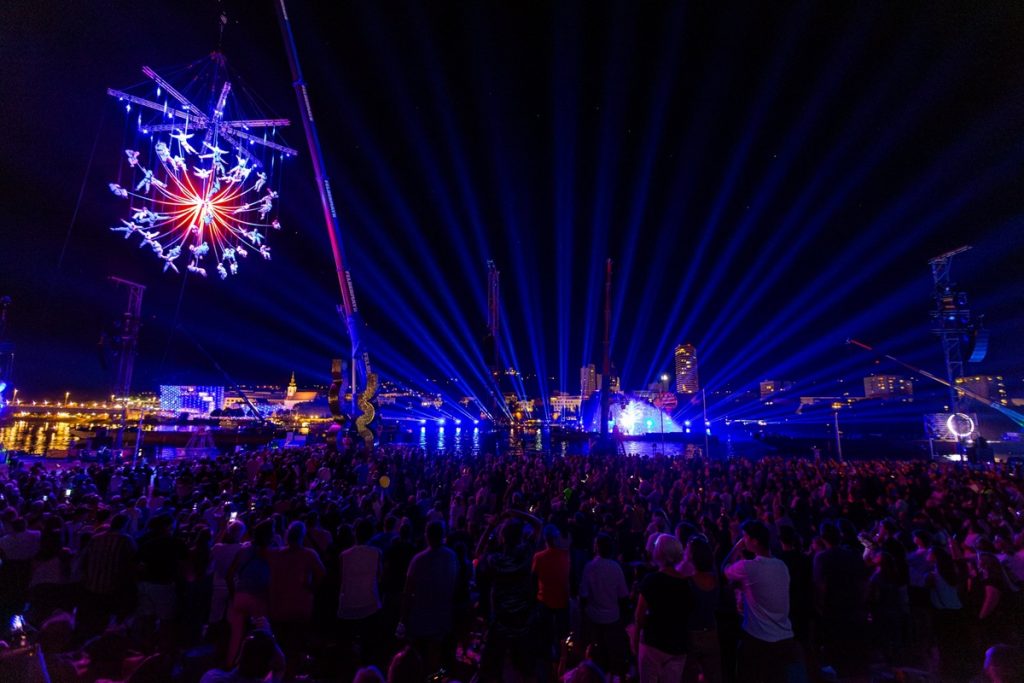 'Carmen: 150 años' de La Fura dels Baus.