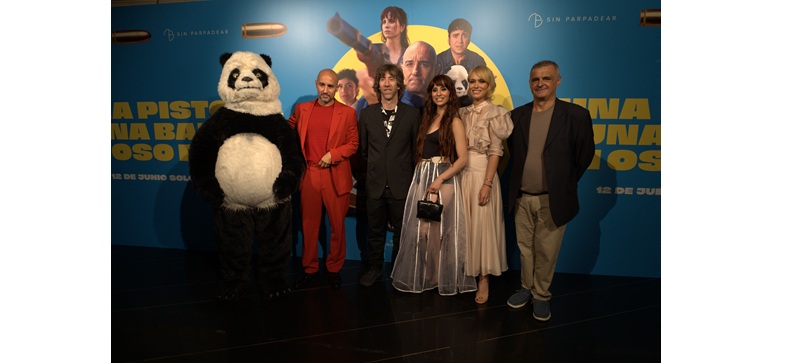 Una pistola, una bala y un oso panda